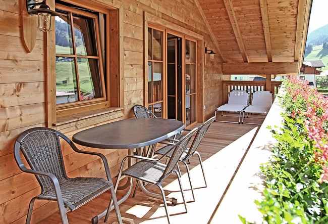 Appartement mit Balkon